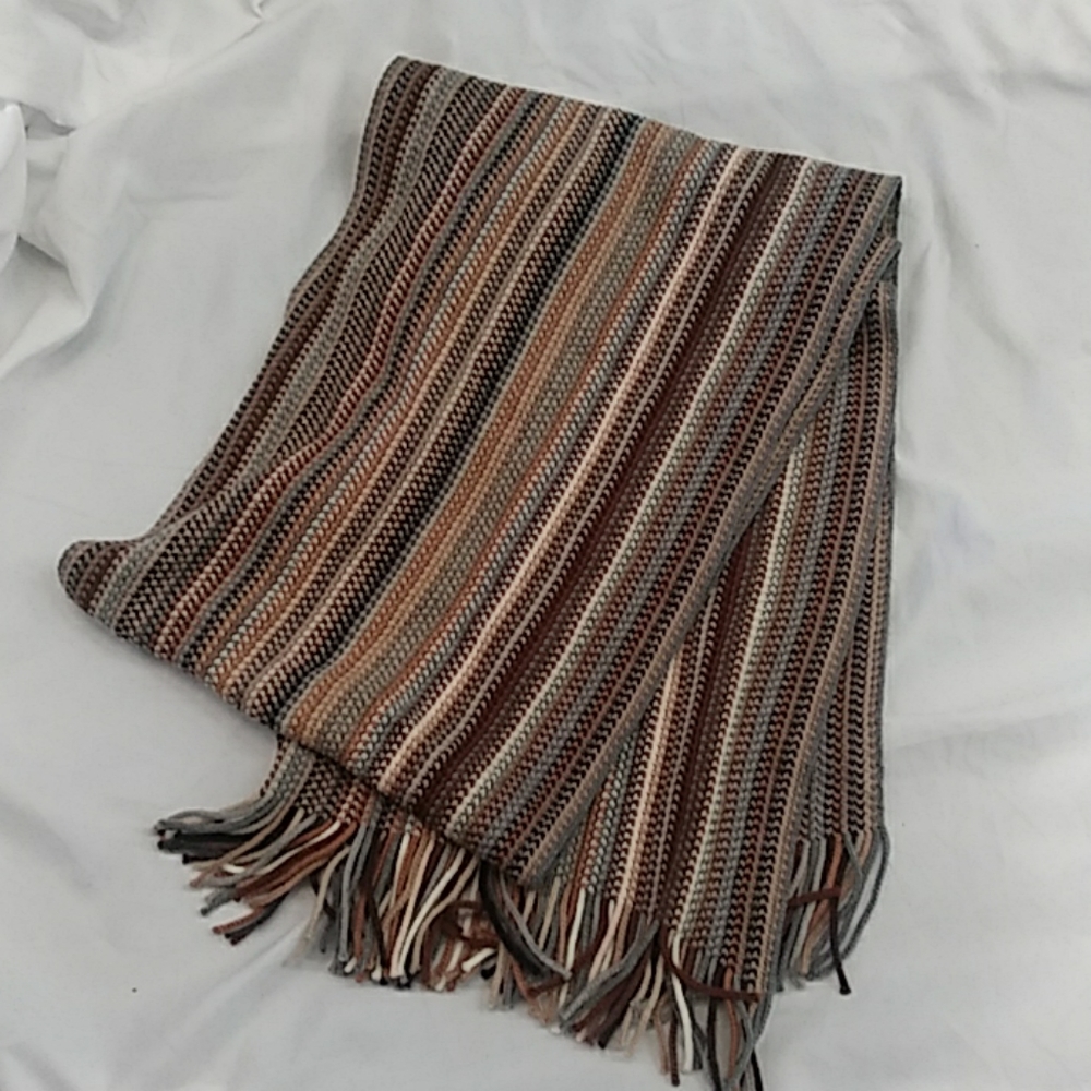 Multi-color scarf. - Picture 2 of 2